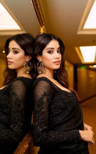 Janhvi kapoor hot